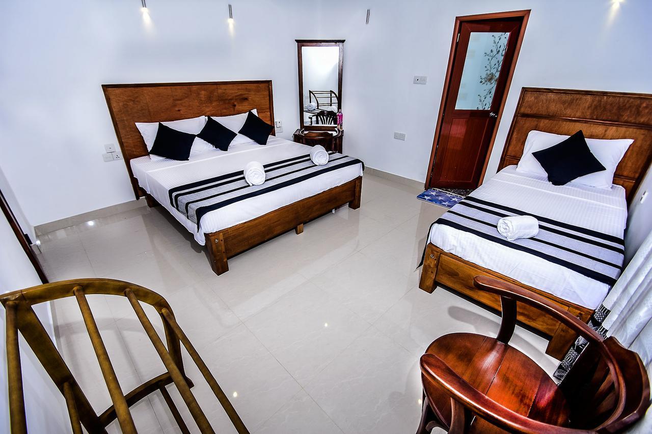 Heavens Door Guest Inn Kandy Buitenkant foto