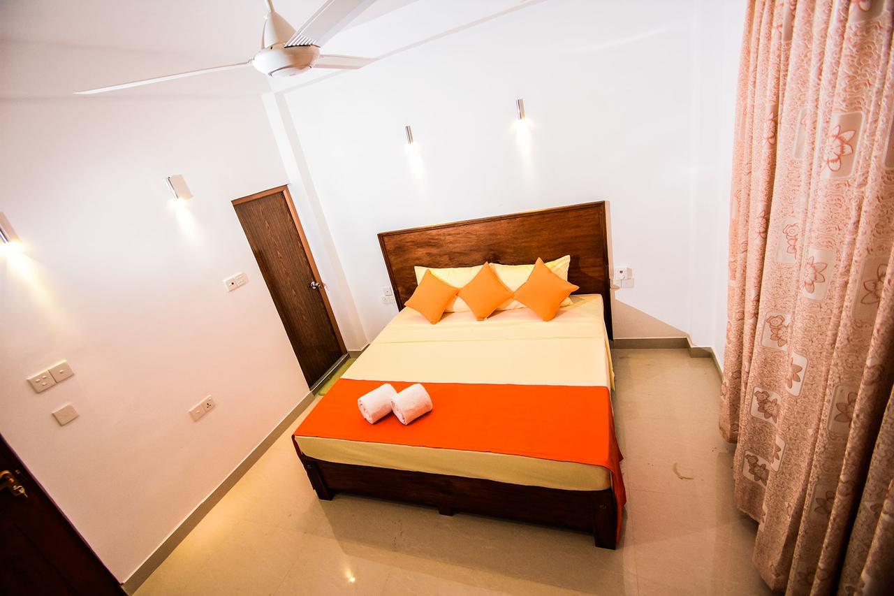 Heavens Door Guest Inn Kandy Buitenkant foto