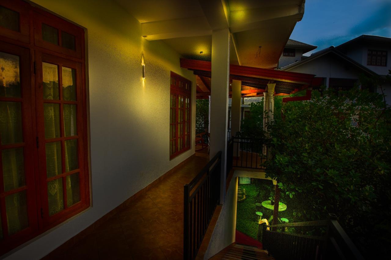 Heavens Door Guest Inn Kandy Buitenkant foto